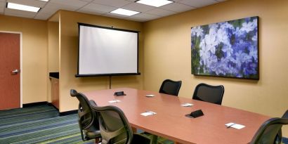 Professional meeting room at Fairfield Inn & Suites By Marriott Tallahassee Central.