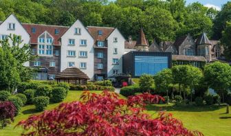 Hotel exterior with serene view at DoubleTree By Hilton Bristol South - Cadbury House.