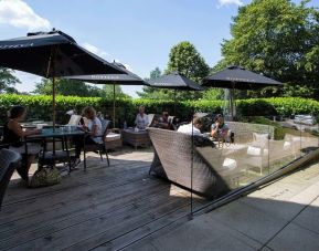 Alfresco dining perfect for coworking at DoubleTree By Hilton Bristol South - Cadbury House.