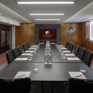 Professional meeting room at DoubleTree by Hilton London Greenwich.