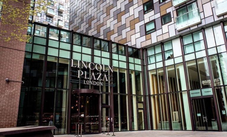 Hotel exterior at Lincoln Plaza London, Curio Collection By Hilton.