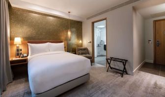 Lincoln Plaza London, Curio Collection By Hilton