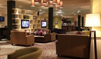 Lobby and coworking lounge at Doubletree by Hilton Glasgow Strathclyde.