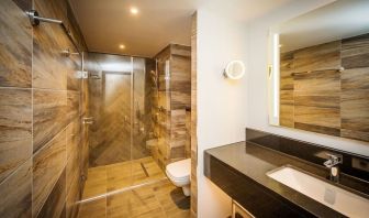 Guest bathroom with shower at DoubleTree by Hilton London Kingston upon Thames.