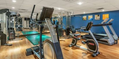 Fitness center at Comfort Suites Oakbrook Terrace.