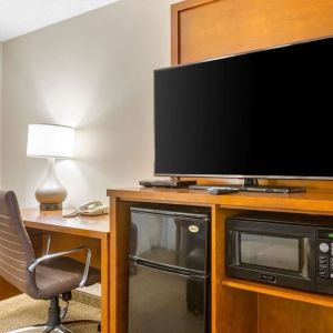 TV and work station at Comfort Suites Oakbrook Terrace.