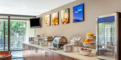 Breakfast available at Comfort Suites Oakbrook Terrace.