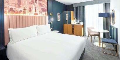 Day use room with natural light at DoubleTree By Hilton Leeds City Centre.