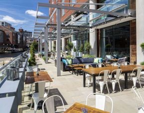 Alfresco dining perfect for coworking at DoubleTree By Hilton Leeds City Centre.