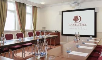 Professional meeting room at DoubleTree By Hilton Stratford-upon-Avon.