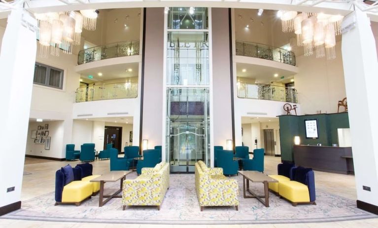 Lobby and coworking lounge at DoubleTree By Hilton Nottingham - Gateway.