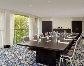 Professional meeting room at DoubleTree By Hilton Nottingham - Gateway.