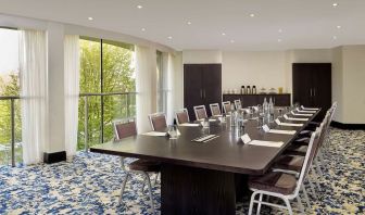 Professional meeting room at DoubleTree By Hilton Nottingham - Gateway.