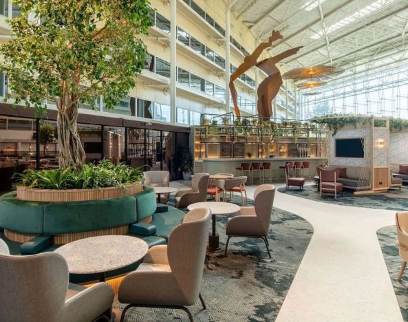 Dining area perfect for coworking  at Hilton London Heathrow Airport.