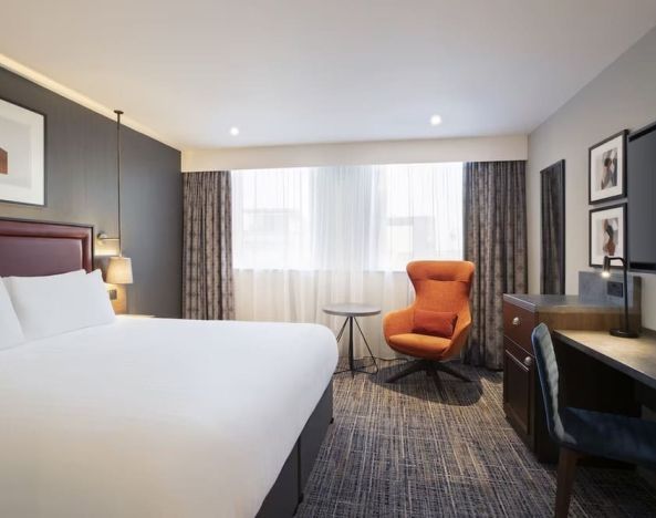 Day use room with natural light at Leonardo Royal Hotel Birmingham.
