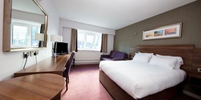 Day use room with natural light at Leonardo Hotel Cork.