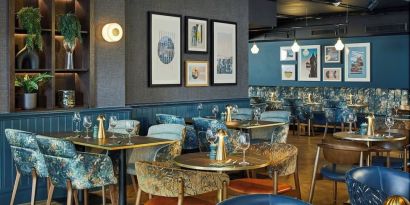 Dining area perfect for coworking at Leonardo Royal Hotel Edinburgh.