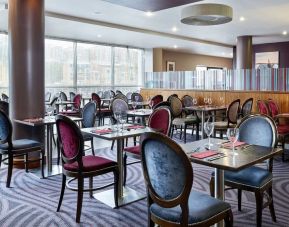 Dining area perfect for coworking at Leonardo Hotel Newcastle Quayside.