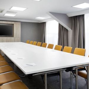 Professional meeting room at Leonardo Hotel And Conference Venue Hinckley Island.