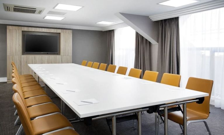 Professional meeting room at Leonardo Hotel And Conference Venue Hinckley Island.