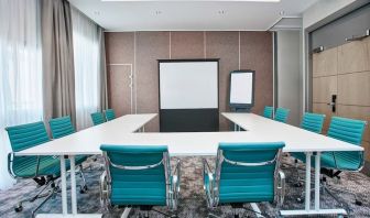 Professional meeting room at Leonardo Royal Hotel Oxford.