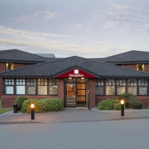 Hotel exterior at Leonardo Inn Aberdeen Airport.
