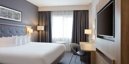 Day use room with TV at Leonardo Hotel London Watford.