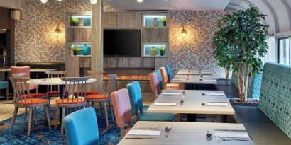 Dining area perfect for coworking at Leonardo Hotel Edinburgh Murrayfield.