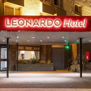 Hotel entrance at Leonardo Hotel Inverness.