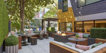 Outdoor seating at Viceroy Washington DC.