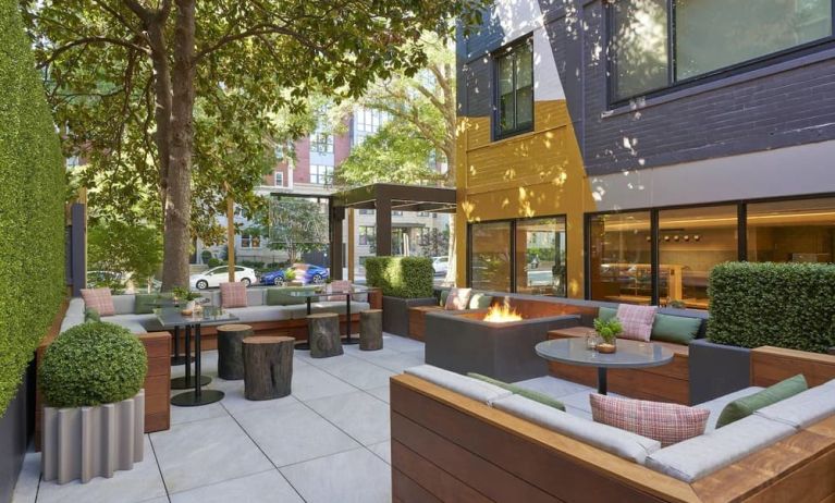 Outdoor seating at Viceroy Washington DC.