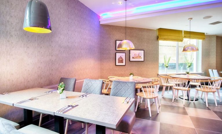 Dining area perfect for coworking at Leonardo Royal Hotel Edinburgh Haymarket. 