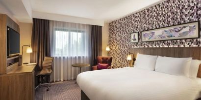 Day use room with work desk at Leonardo Hotel London Heathrow Airport.