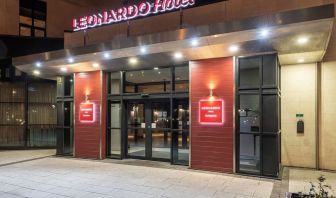 Hotel entrance at Leonardo Hotel Nottingham.