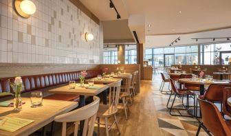 Dining area perfect for coworking at Leonardo Hotel Liverpool.