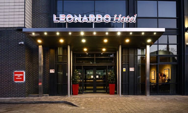 Hotel entrance at Leonardo Hotel Southampton.