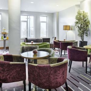 Hotel coffee shop, lounge and coworking at Leonardo Hotel Swindon.