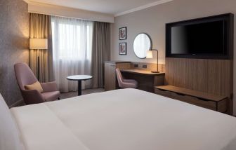 Day use room with natural light at DoubleTree by Hilton Dartford Bridge.