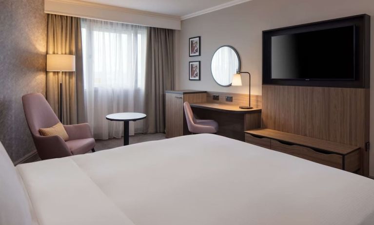 Day use room with natural light at DoubleTree by Hilton Dartford Bridge.