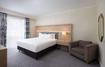 Day use room with natural light at Hilton Northampton.