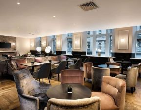 Dining area perfect for coworking at Hilton Edinburgh Carlton.