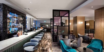 Hotel bar perfect for coworking at Hilton Edinburgh Carlton.