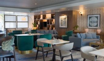 Dining area perfect for coworking at DoubleTree By Hilton London Excel.
