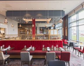 Dining area perfect for coworking at Hilton Garden Inn Birmingham Airport.