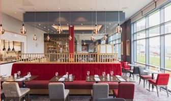 Dining area perfect for coworking at Hilton Garden Inn Birmingham Airport.