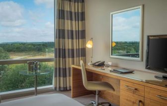 Day use room with work desk and TV at the Hilton Reading.