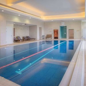 Relaxing indoor pool at the Hilton Reading.