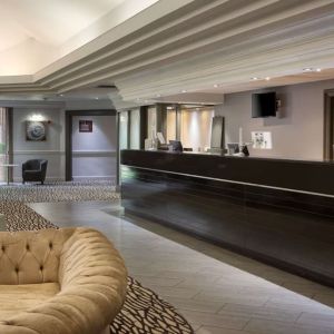 Hotel lobby with lounge area at the DoubleTree by Hilton Newbury North.