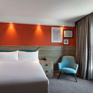 Day use room with natural light at Hampton By Hilton Torquay.