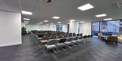 Spacious meeting room at Hampton By Hilton Torquay.